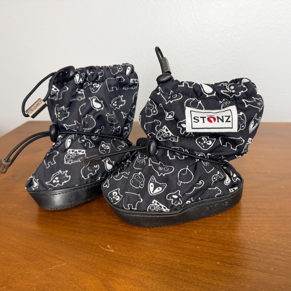 Stonz Baby Snow Booties Kids Size L Black Print Soft Sole Snow Rain Winter Boots